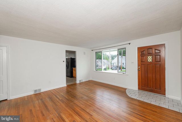 82 2ND AVE, Broomall, PA 19008
