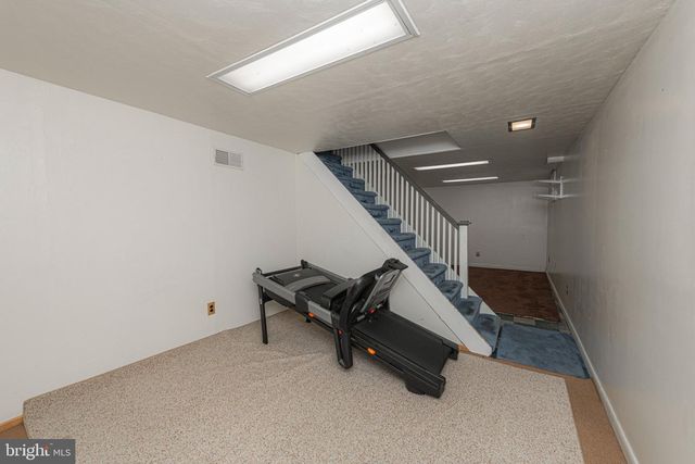 82 2ND AVE, Broomall, PA 19008