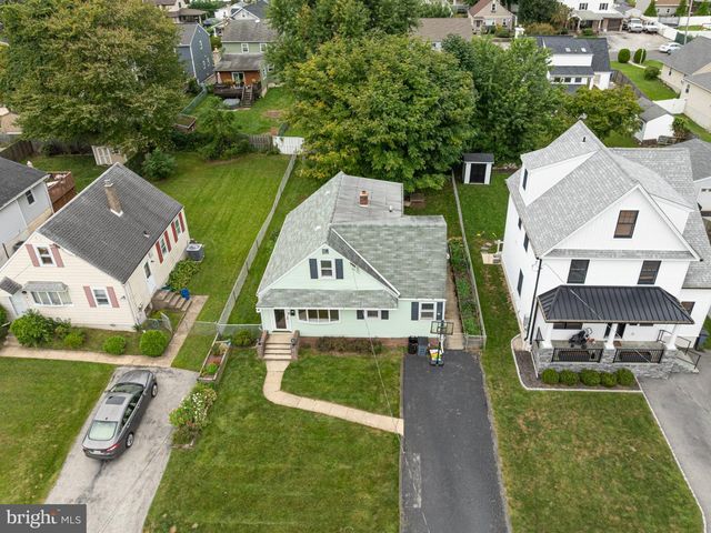 82 2ND AVE, Broomall, PA 19008