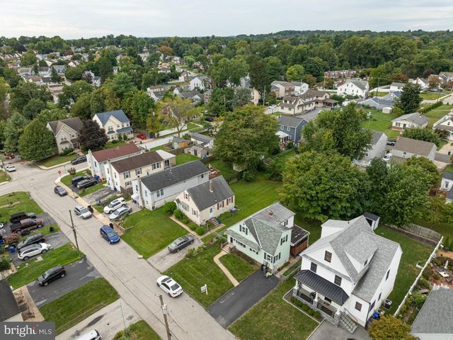 82 2ND AVE, Broomall, PA 19008