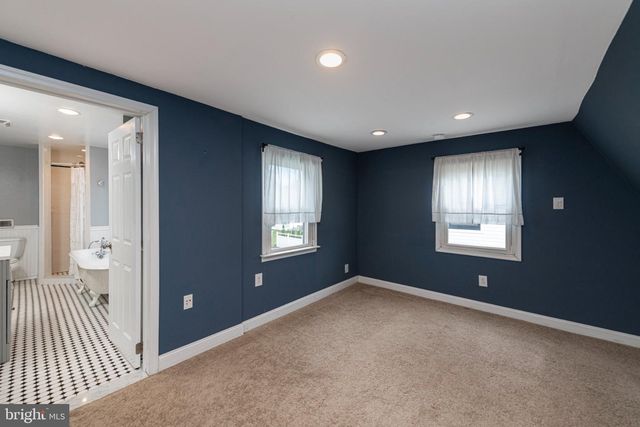 82 2ND AVE, Broomall, PA 19008