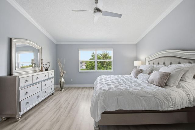 14040 Richwood Place, Davie, FL 33325