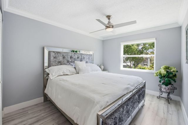 14040 Richwood Place, Davie, FL 33325