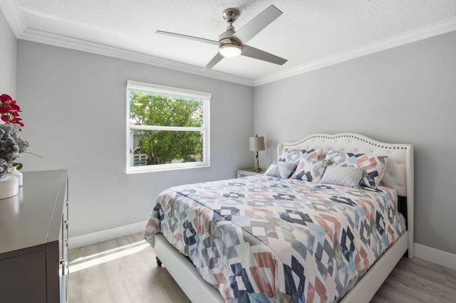 14040 Richwood Place, Davie, FL 33325