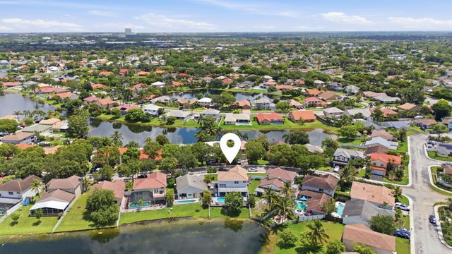 14040 Richwood Place, Davie, FL 33325