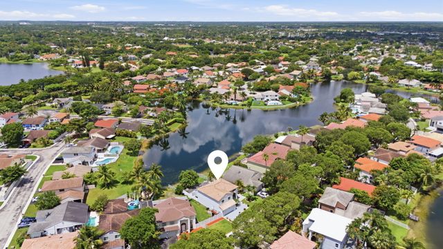 14040 Richwood Place, Davie, FL 33325