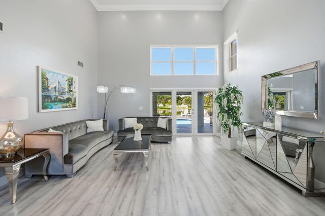 14040 Richwood Place, Davie, FL 33325