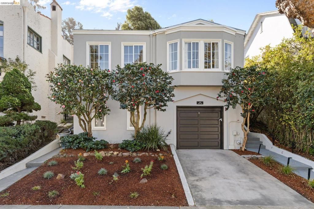 1019 Trestle Glen Rd, Oakland, CA 94610