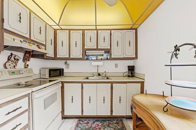 246 Normandy F, Delray Beach, FL 33484
