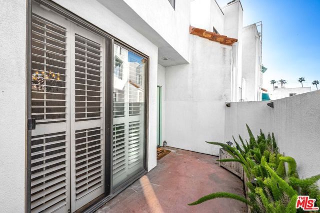 1340 Glenwood Road 4, Glendale, CA 91201