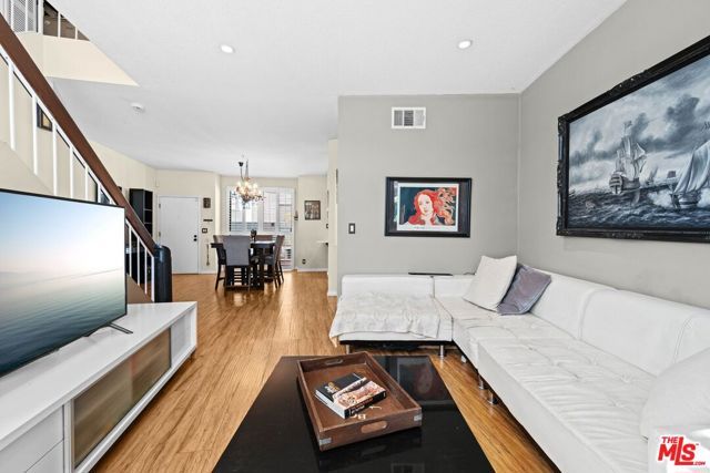 1340 Glenwood Road 4, Glendale, CA 91201