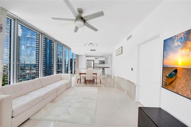 888 Biscayne Boulevard 2101, Miami, FL 33132