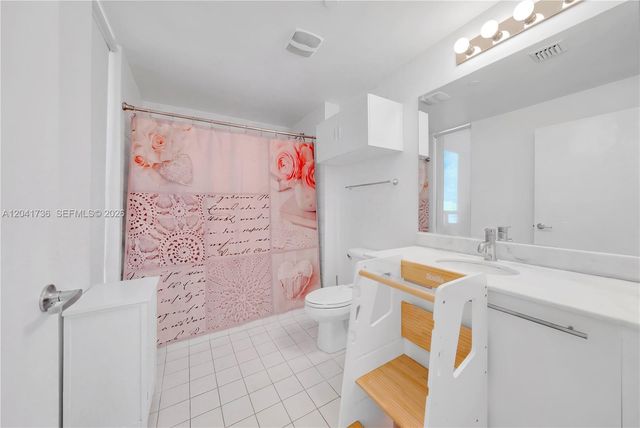 888 Biscayne Boulevard 2101, Miami, FL 33132