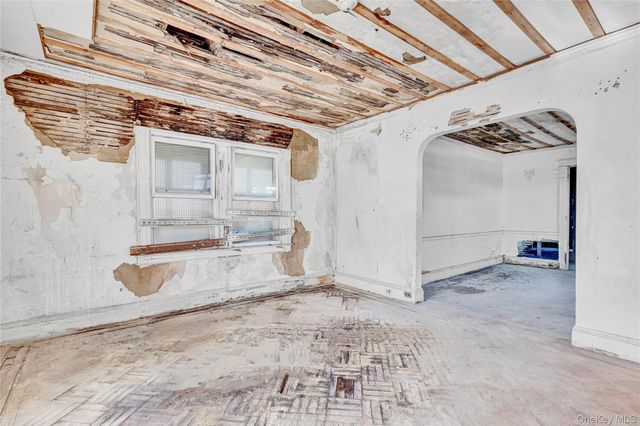 176-43 120th Avenue, Jamaica, NY 11434