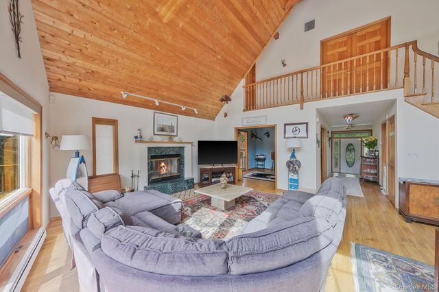 5 Ocean View Avenue, Southampton, NY 11968
