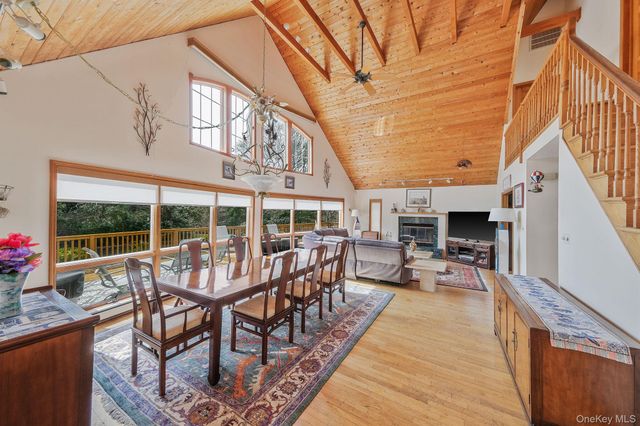 5 Ocean View Avenue, Southampton, NY 11968