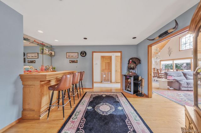 5 Ocean View Avenue, Southampton, NY 11968