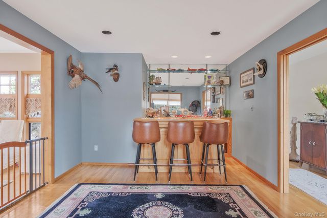 5 Ocean View Avenue, Southampton, NY 11968