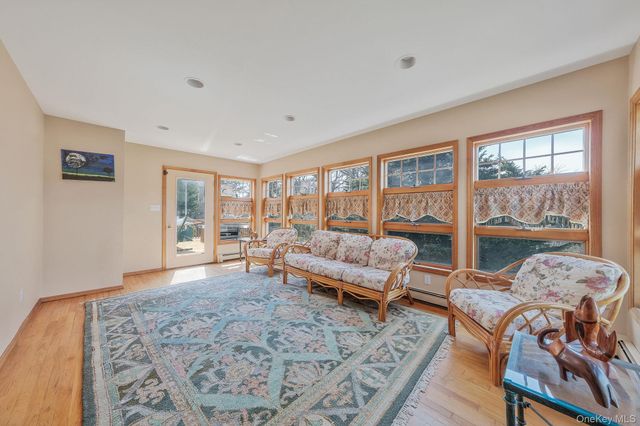 5 Ocean View Avenue, Southampton, NY 11968