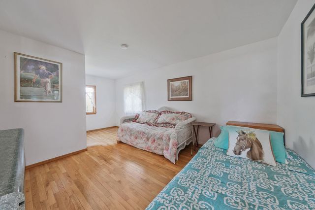 5 Ocean View Avenue, Southampton, NY 11968