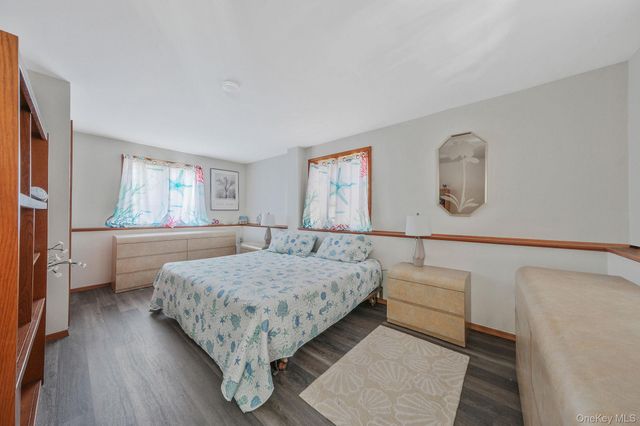 5 Ocean View Avenue, Southampton, NY 11968