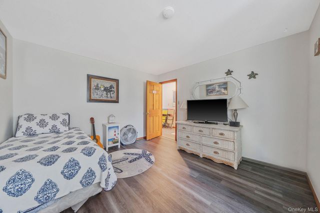 5 Ocean View Avenue, Southampton, NY 11968