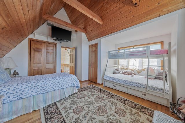 5 Ocean View Avenue, Southampton, NY 11968