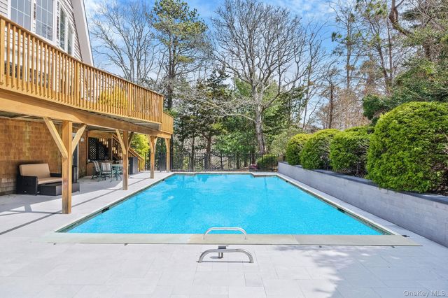 5 Ocean View Avenue, Southampton, NY 11968