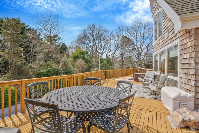 5 Ocean View Avenue, Southampton, NY 11968