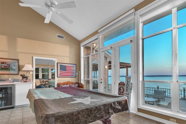 144 Redondo Drive, Gun Barrel City, TX 75156