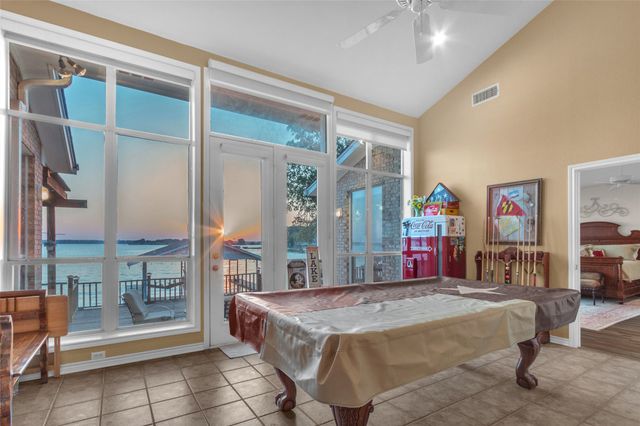 144 Redondo Drive, Gun Barrel City, TX 75156