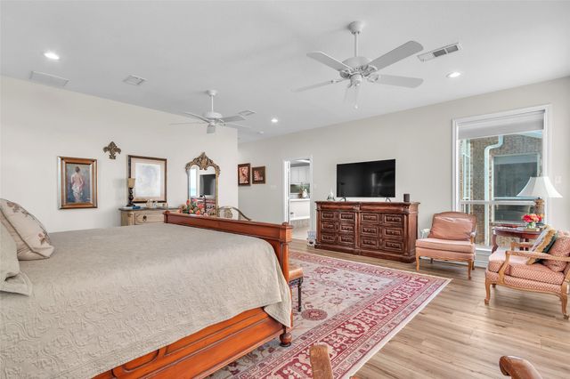 144 Redondo Drive, Gun Barrel City, TX 75156