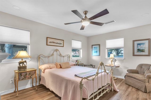 144 Redondo Drive, Gun Barrel City, TX 75156