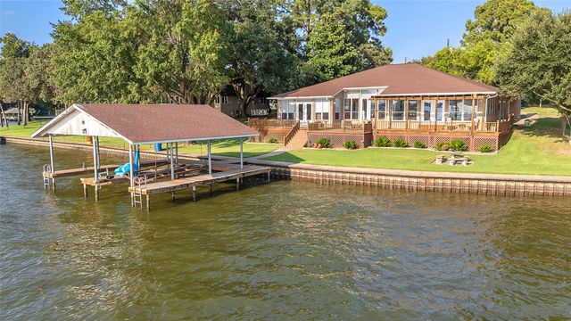 144 Redondo Drive, Gun Barrel City, TX 75156