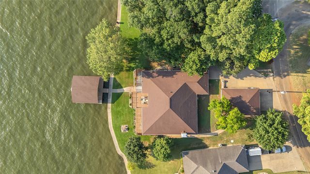 144 Redondo Drive, Gun Barrel City, TX 75156