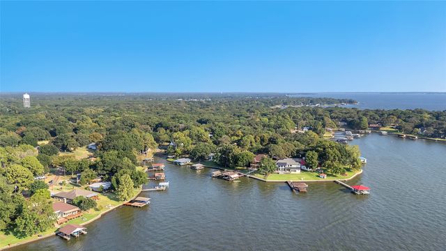 144 Redondo Drive, Gun Barrel City, TX 75156