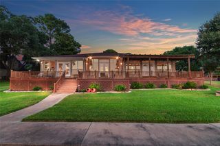 144 Redondo Drive, Gun Barrel City, TX 75156