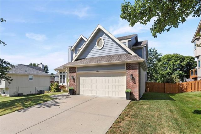 5204 N PENNSYLVANIA Street, Gladstone, MO 64118
