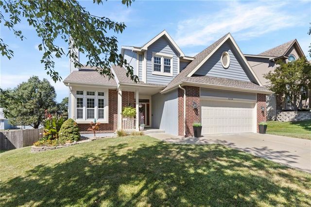 5204 N PENNSYLVANIA Street, Gladstone, MO 64118