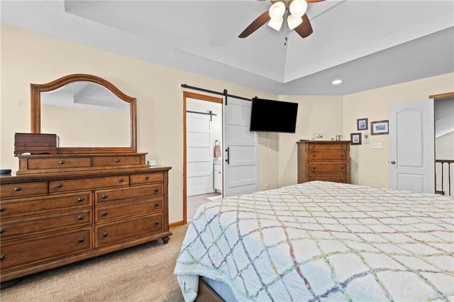 5204 N PENNSYLVANIA Street, Gladstone, MO 64118