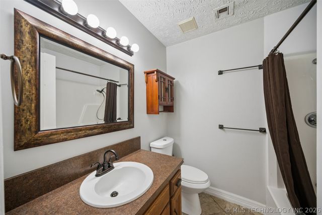 1504 Heather Court, Pryor, OK 74361