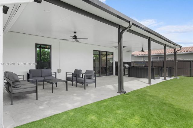 1315 N 47th Ave, Hollywood, FL 33021