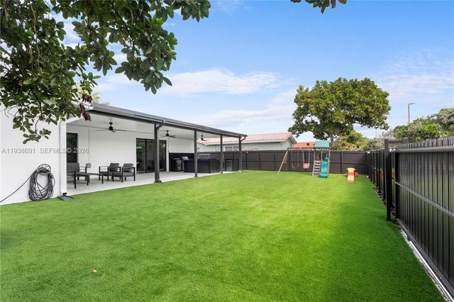 1315 N 47th Ave, Hollywood, FL 33021