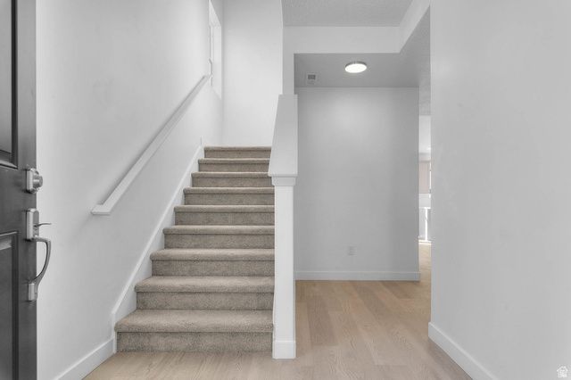 967 N AMBERLY PL, North Salt Lake, UT 84054