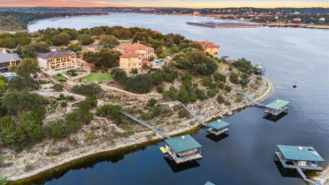 17813 Kingfisher Ridge DR, Lago Vista, TX 78645