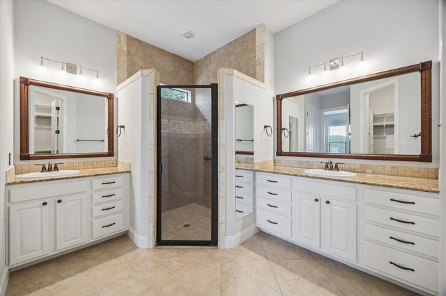 17813 Kingfisher Ridge DR, Lago Vista, TX 78645