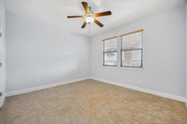 17813 Kingfisher Ridge DR, Lago Vista, TX 78645
