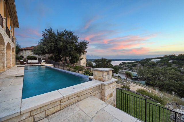 17813 Kingfisher Ridge DR, Lago Vista, TX 78645
