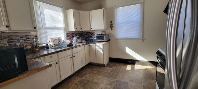 6914 16th AVENUE, Kenosha, WI 53143