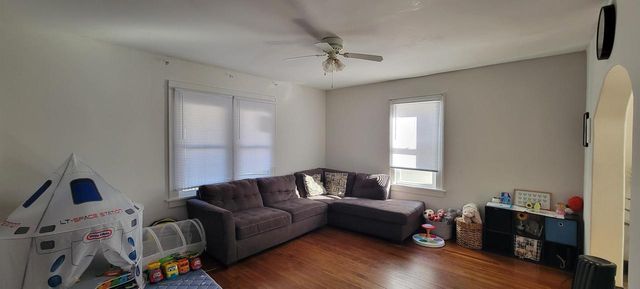 6914 16th AVENUE, Kenosha, WI 53143